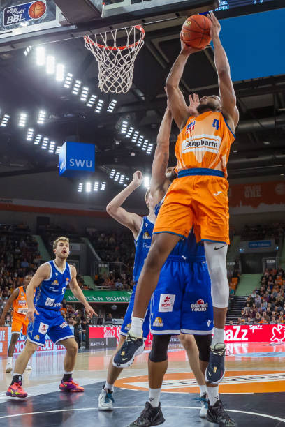 前场配合将 前场配合将